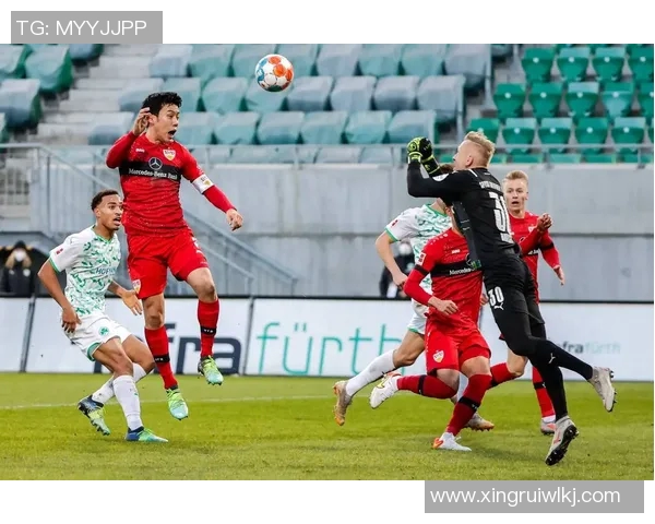 弗莱堡主场迎战汉堡期待精彩对决双方争夺宝贵积分之战